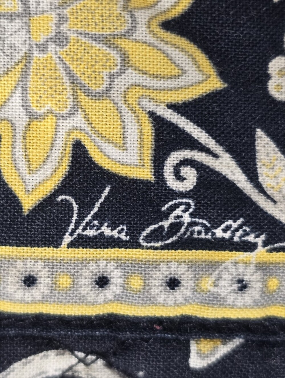 Vera Bradley Retired Yellow Bird Print Quilted Crossbody Bag Magnetic Flap NWOT - Picture 8 of 15